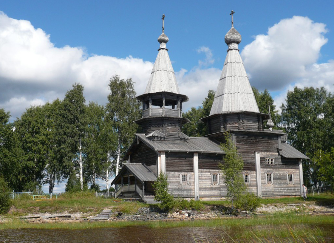 Деревянная церковь Петра и Павла в деревне Чёлмужи